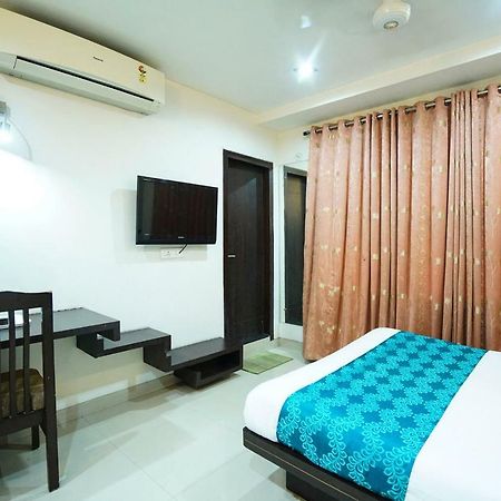 Hotel Aarya Inn Raipur  Luaran gambar