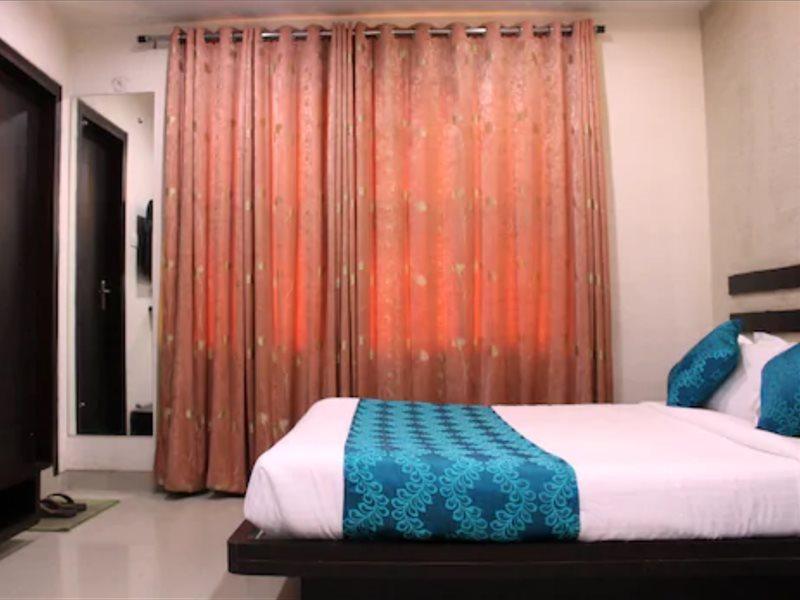 Hotel Aarya Inn Raipur  Luaran gambar