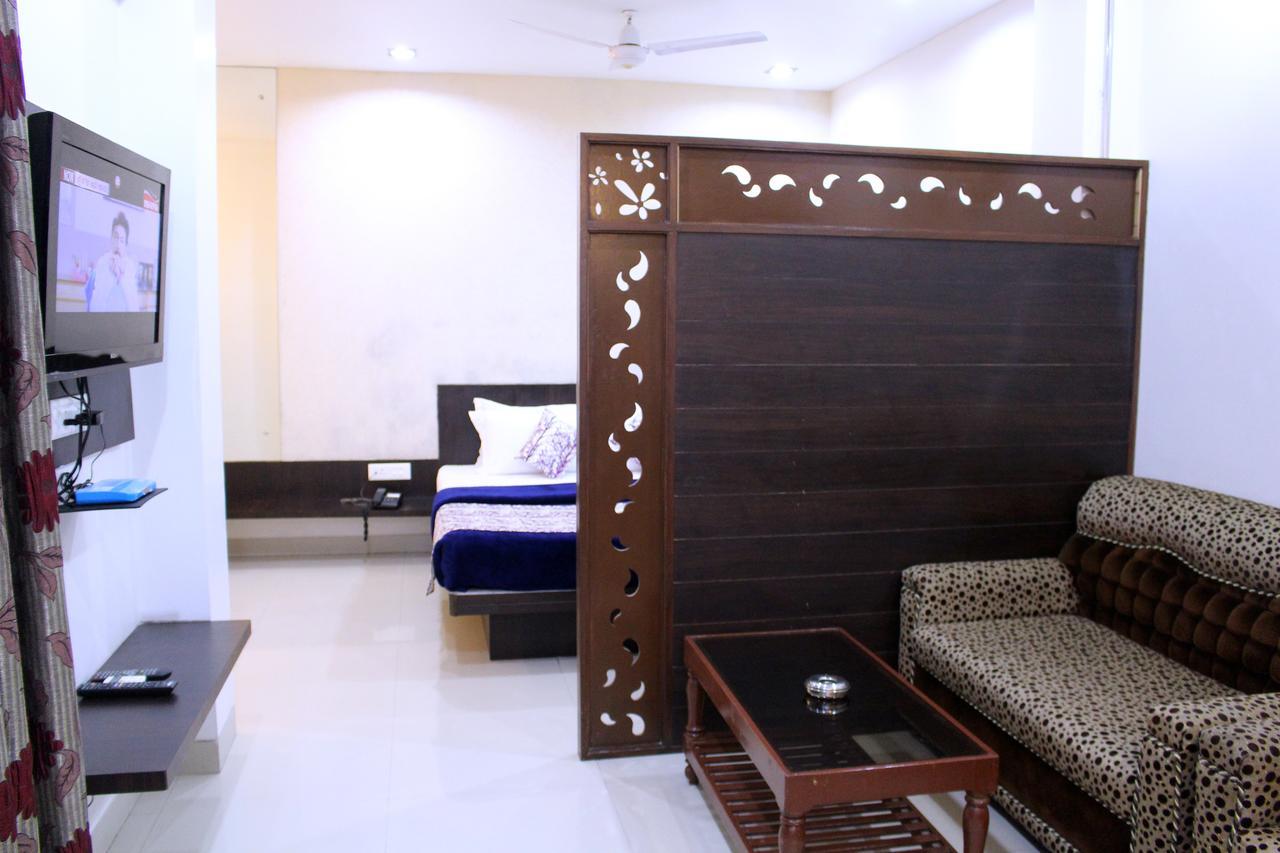 Hotel Aarya Inn Raipur  Luaran gambar