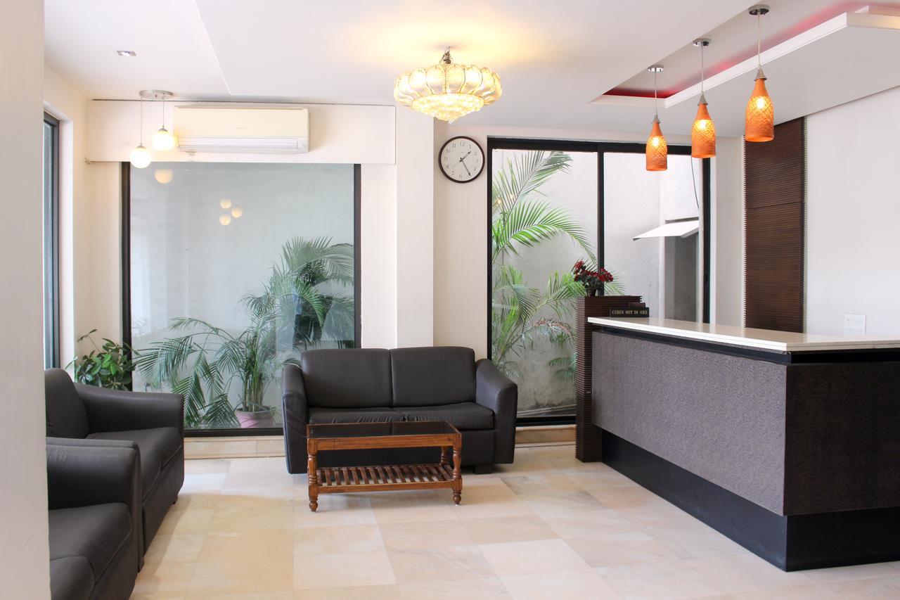 Hotel Aarya Inn Raipur  Luaran gambar