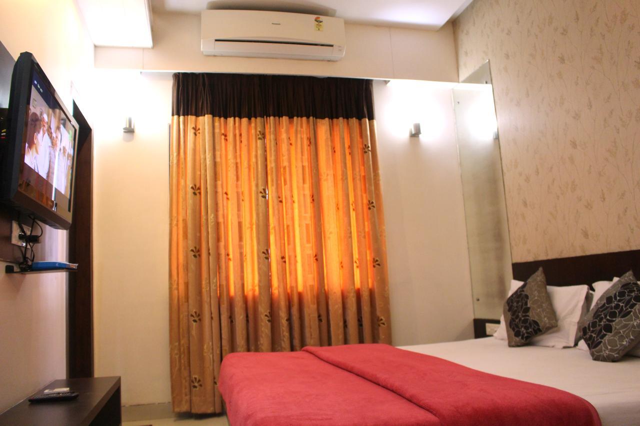 Hotel Aarya Inn Raipur  Luaran gambar