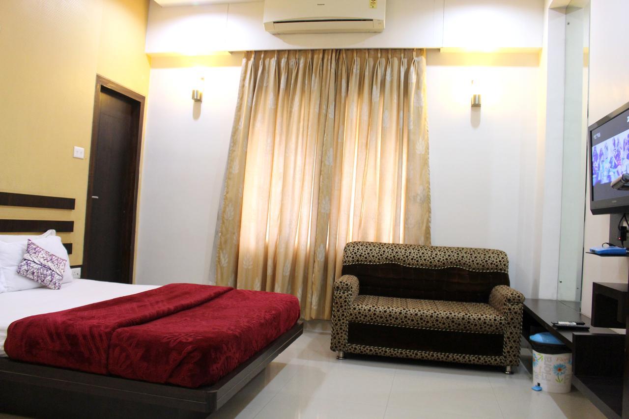 Hotel Aarya Inn Raipur  Luaran gambar