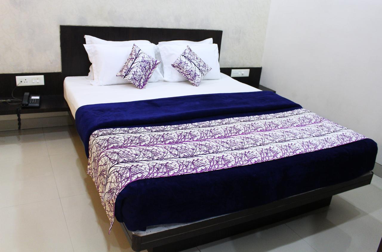 Hotel Aarya Inn Raipur  Luaran gambar
