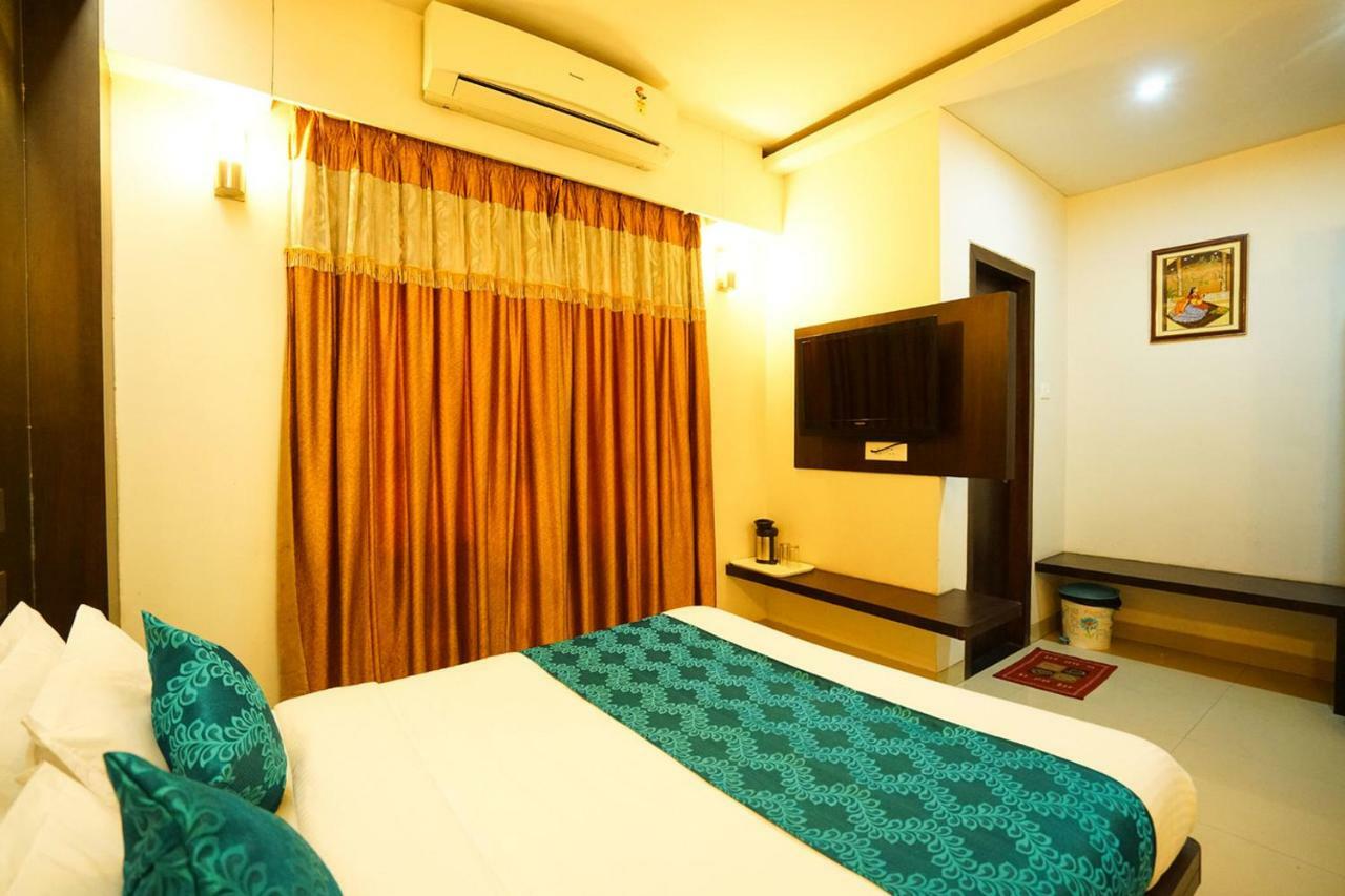 Hotel Aarya Inn Raipur  Luaran gambar