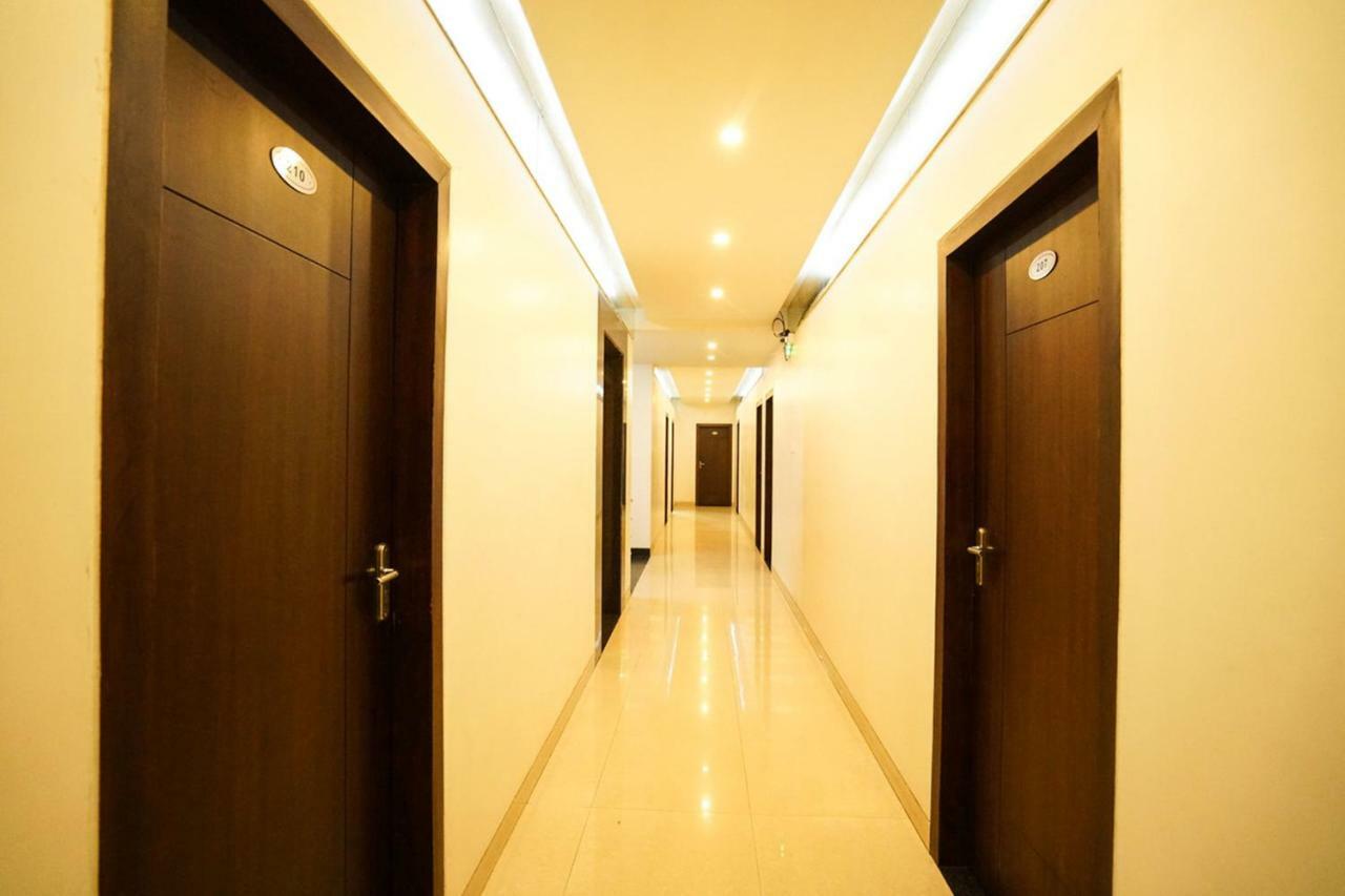 Hotel Aarya Inn Raipur  Luaran gambar